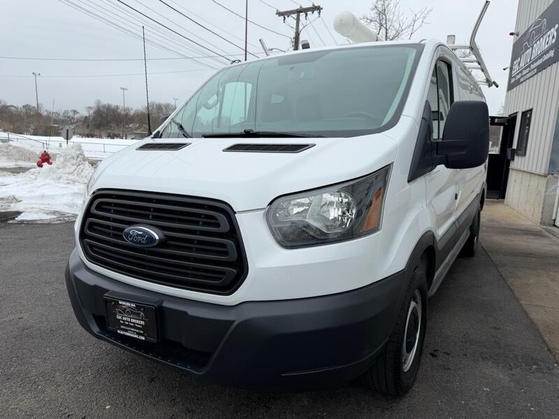 2015 FORD Transit