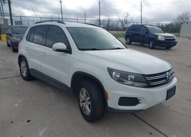 2015 VOLKSWAGEN Tiguan