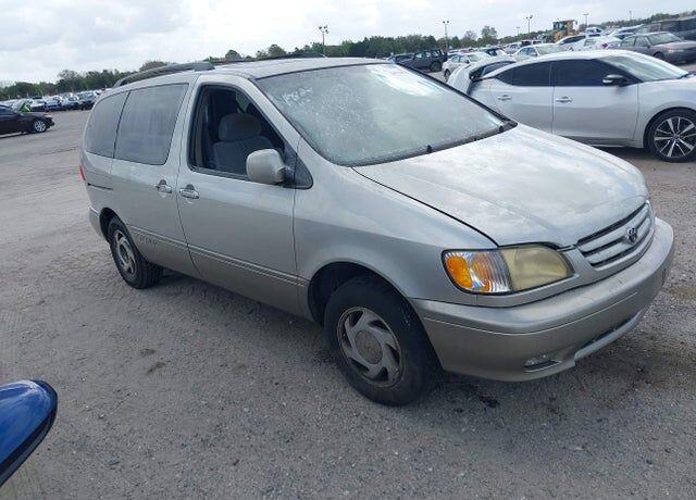 2002 TOYOTA Sienna