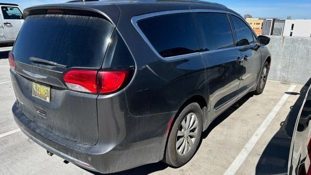 2019 CHRYSLER Pacifica