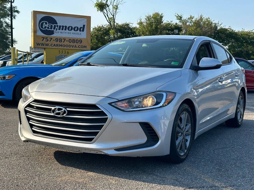 2017 HYUNDAI Elantra