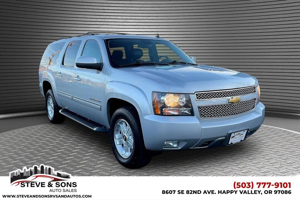 2013 CHEVROLET Suburban