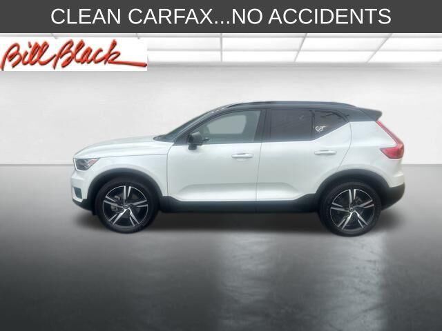2020 VOLVO XC40
