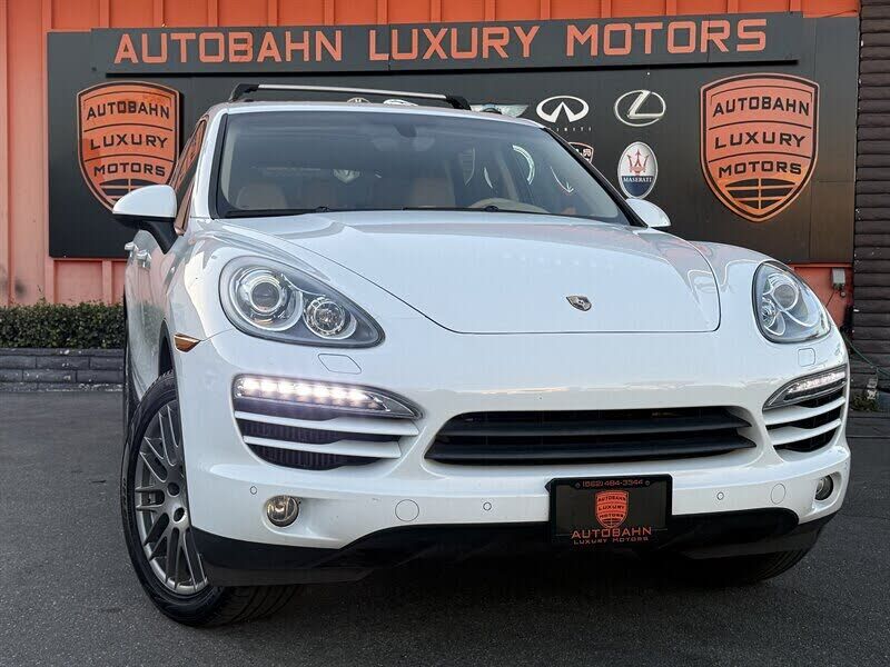 2014 PORSCHE Cayenne