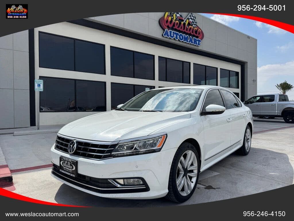 2017 VOLKSWAGEN Passat