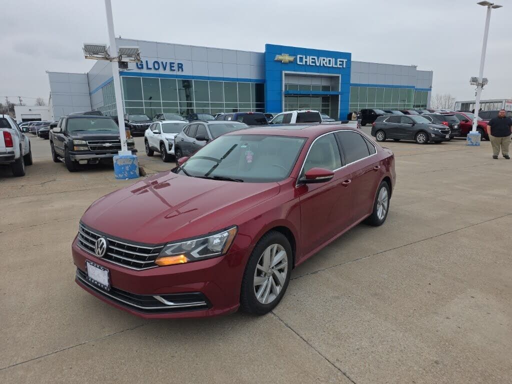 2018 VOLKSWAGEN Passat