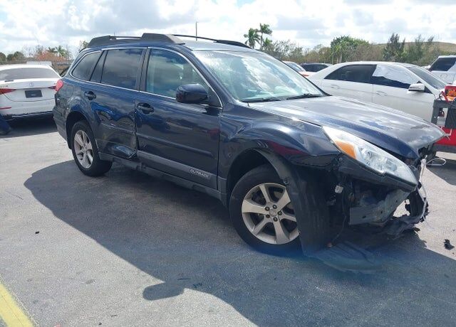 2014 SUBARU Outback