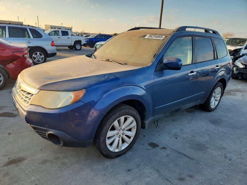 2011 SUBARU Forester