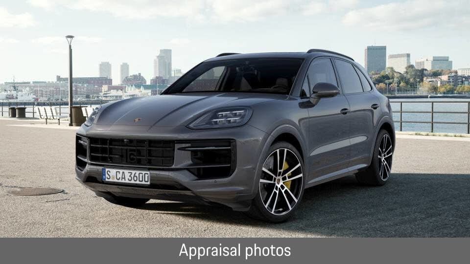 2025 PORSCHE Cayenne