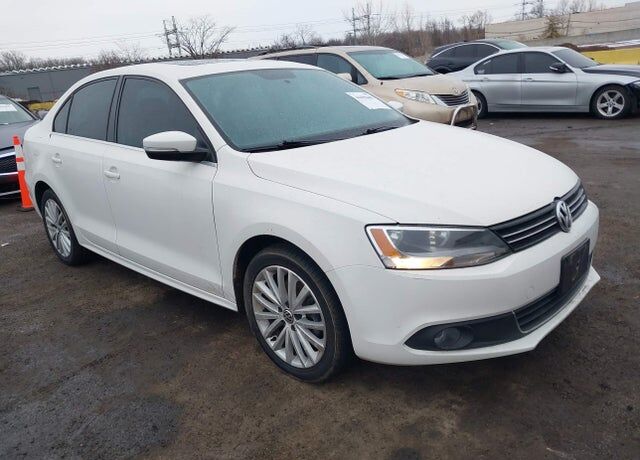 2011 VOLKSWAGEN Jetta