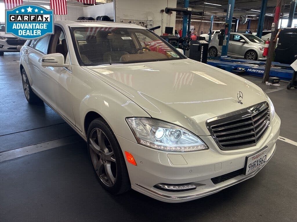 2013 MERCEDES-BENZ S-Class