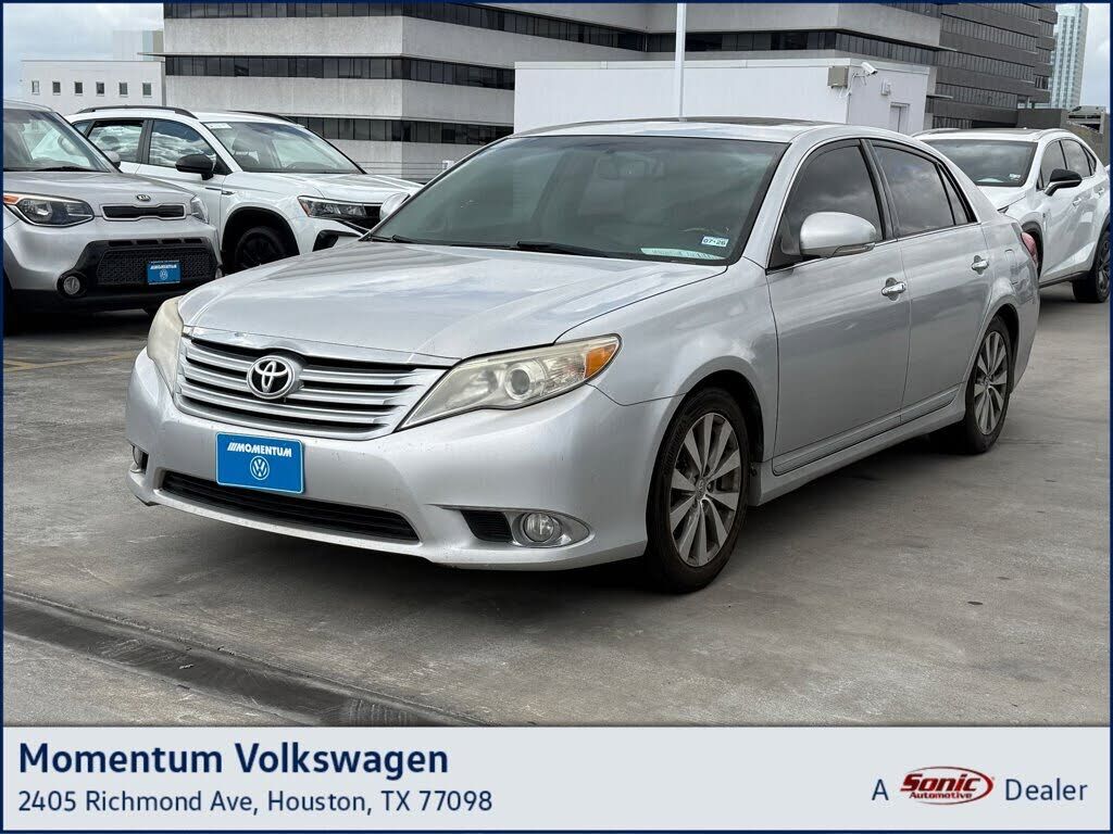2011 TOYOTA Avalon