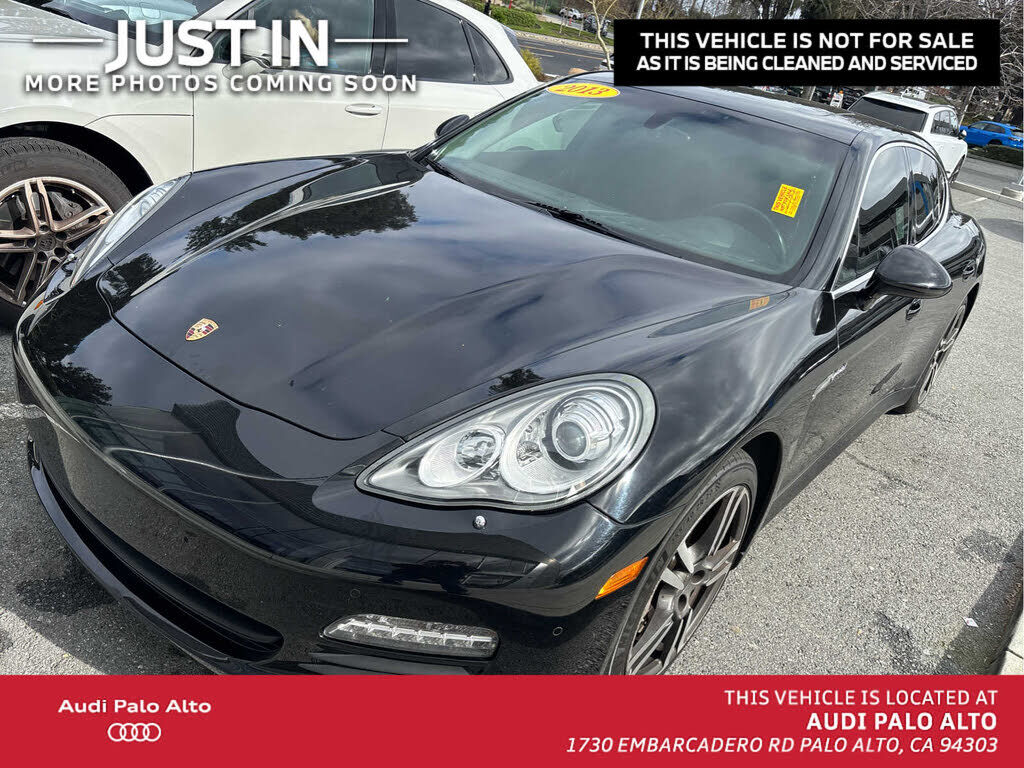2013 PORSCHE Panamera