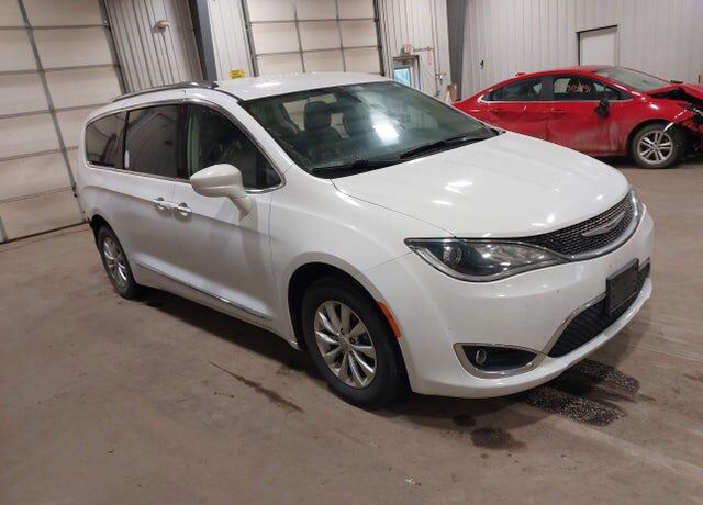 2019 CHRYSLER Pacifica
