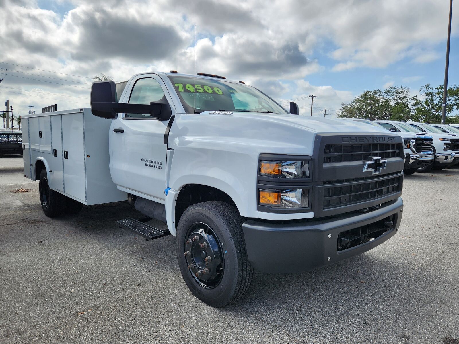 2024 GMC Silverado Medium Duty