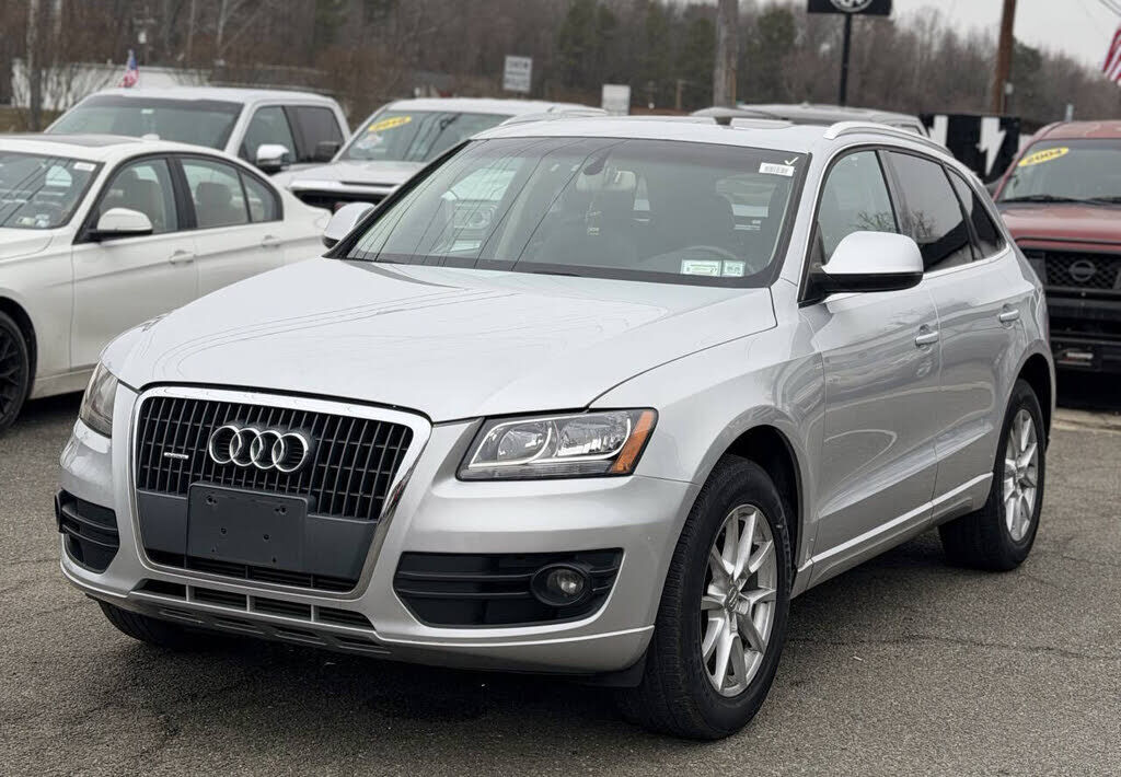 2011 AUDI Q5
