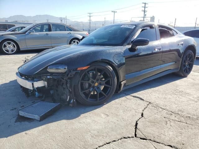 2024 PORSCHE Taycan