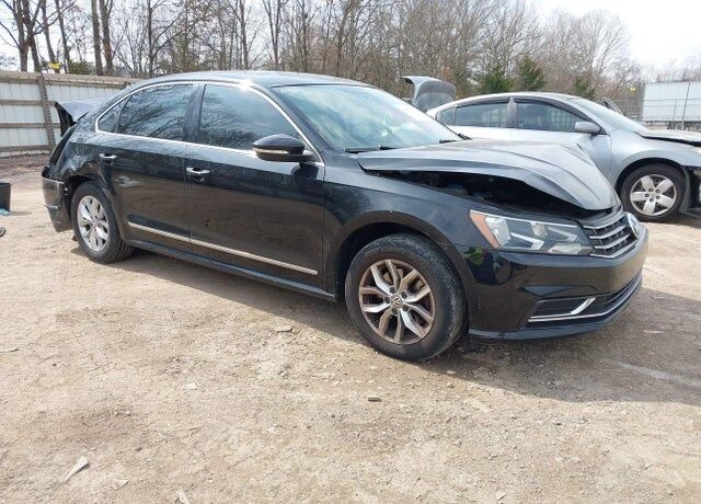 2016 VOLKSWAGEN Passat