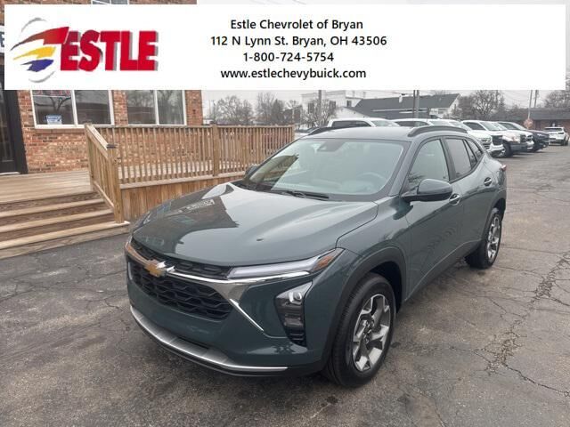 2026 CHEVROLET Trax