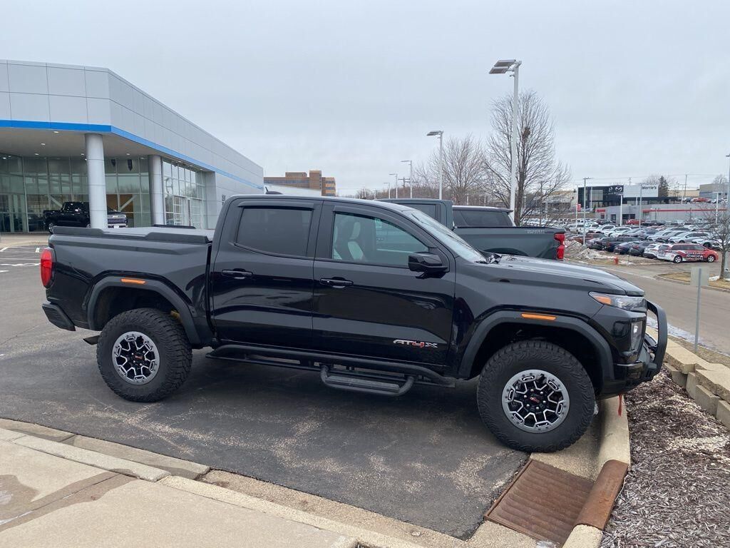 2023 GMC Canyon