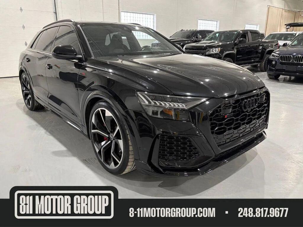 2022 AUDI RS Q8