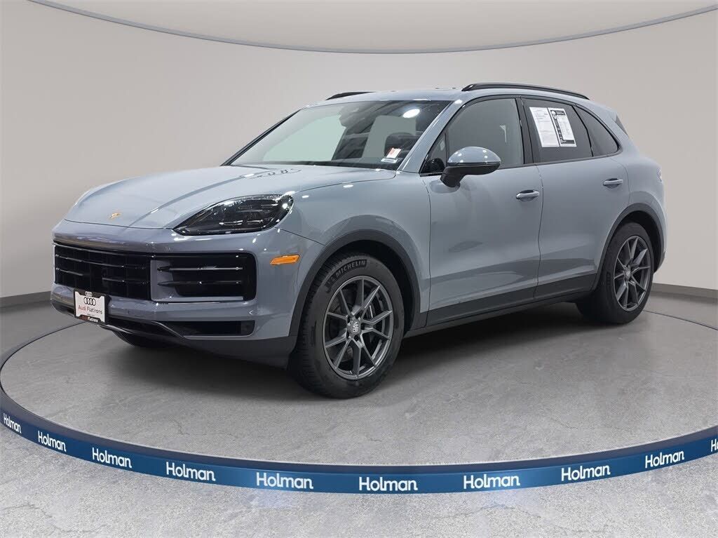 2024 PORSCHE Cayenne