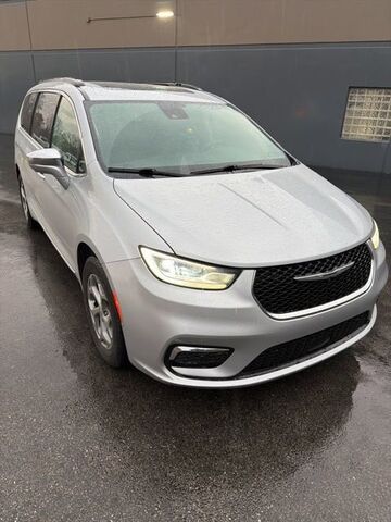 2022 CHRYSLER Pacifica