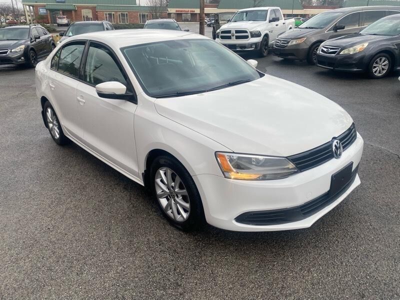 2012 VOLKSWAGEN Jetta