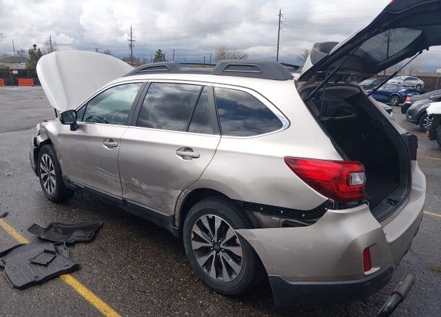 2016 SUBARU Outback