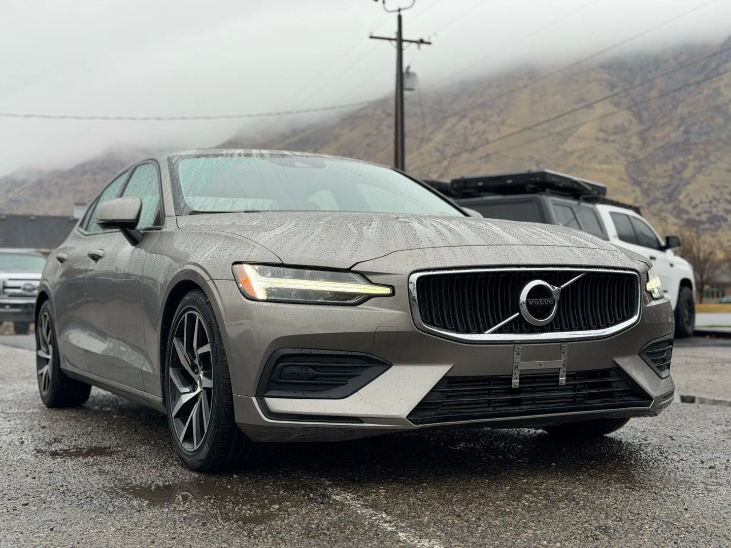 2020 VOLVO S60