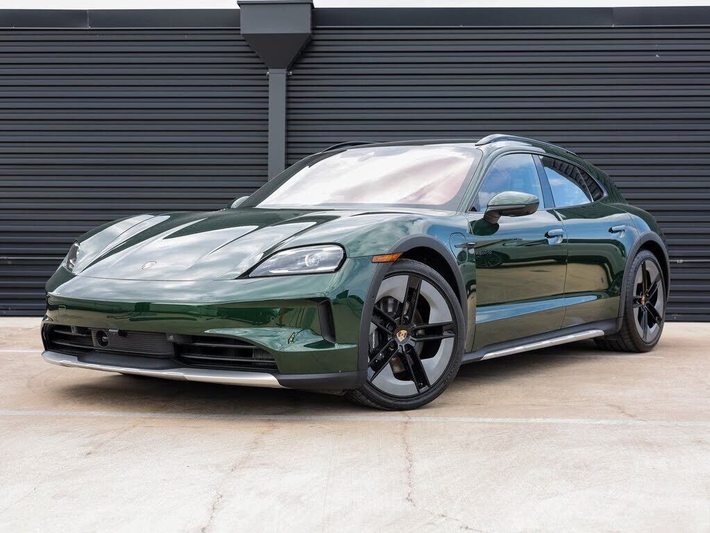 2025 PORSCHE Taycan