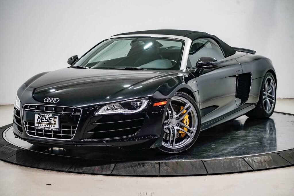 2011 AUDI R8