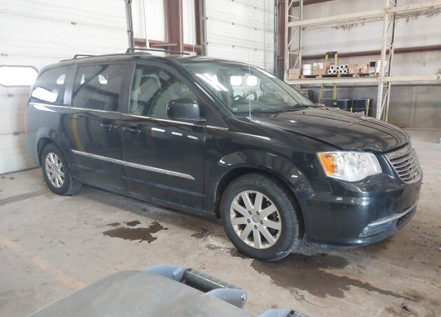 2015 CHRYSLER Town and Country