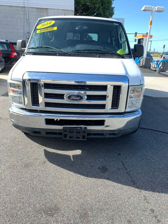2010 FORD E-350