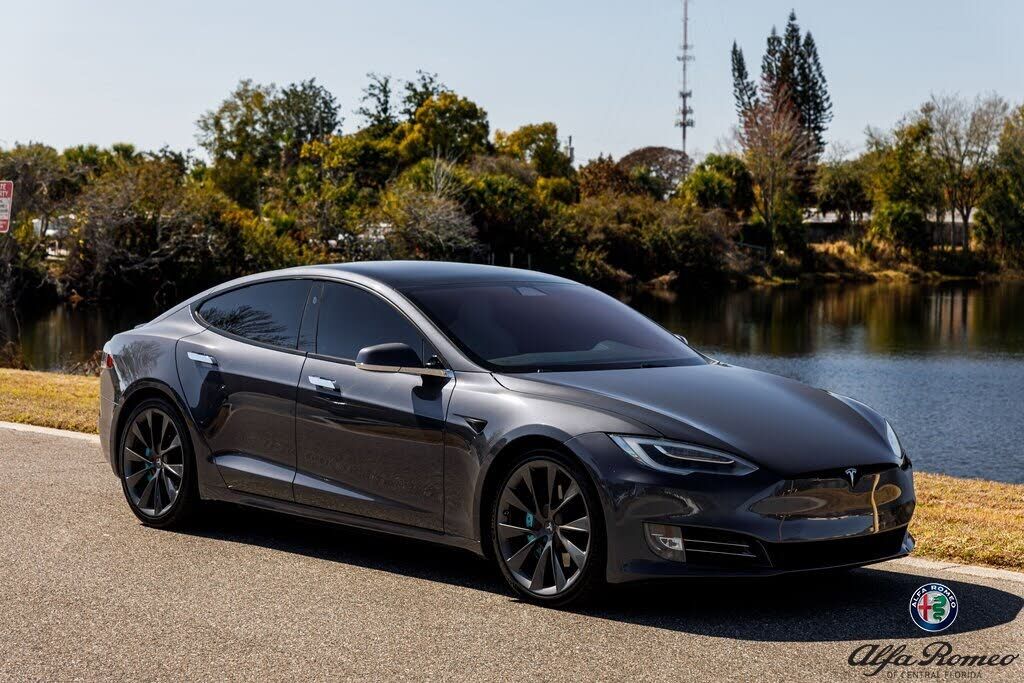 2020 TESLA Model S
