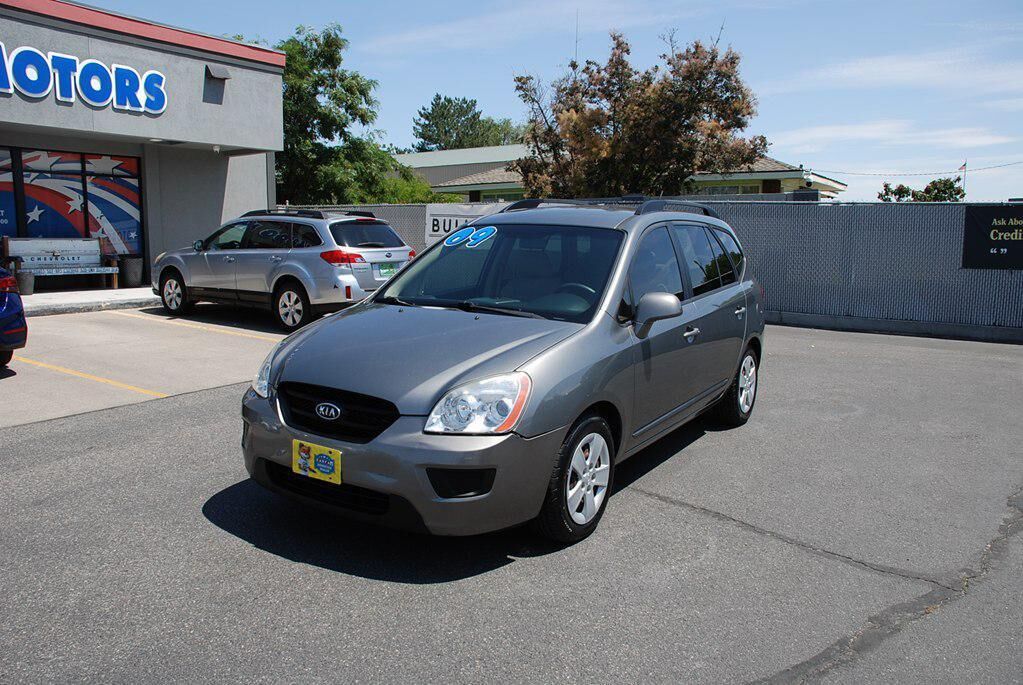 2009 KIA Rondo