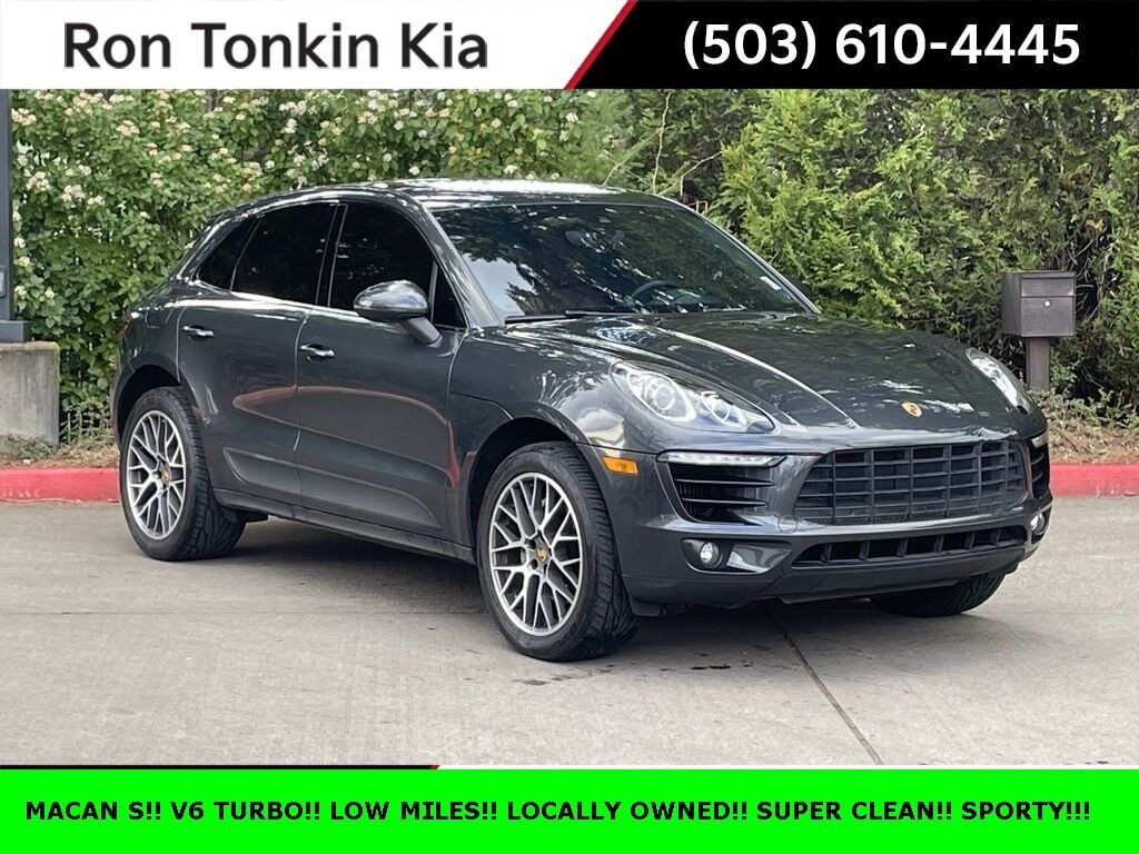 2018 PORSCHE Macan