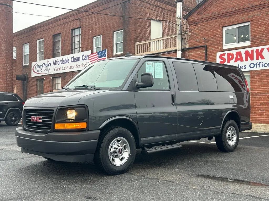 2017 GMC Savana
