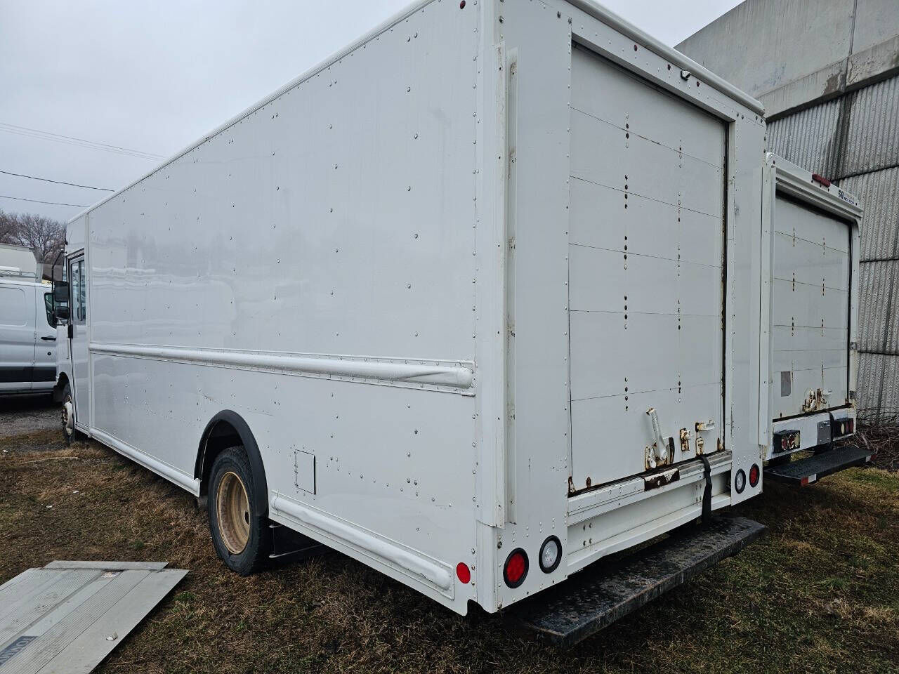 2016 FORD Commercial Chassis