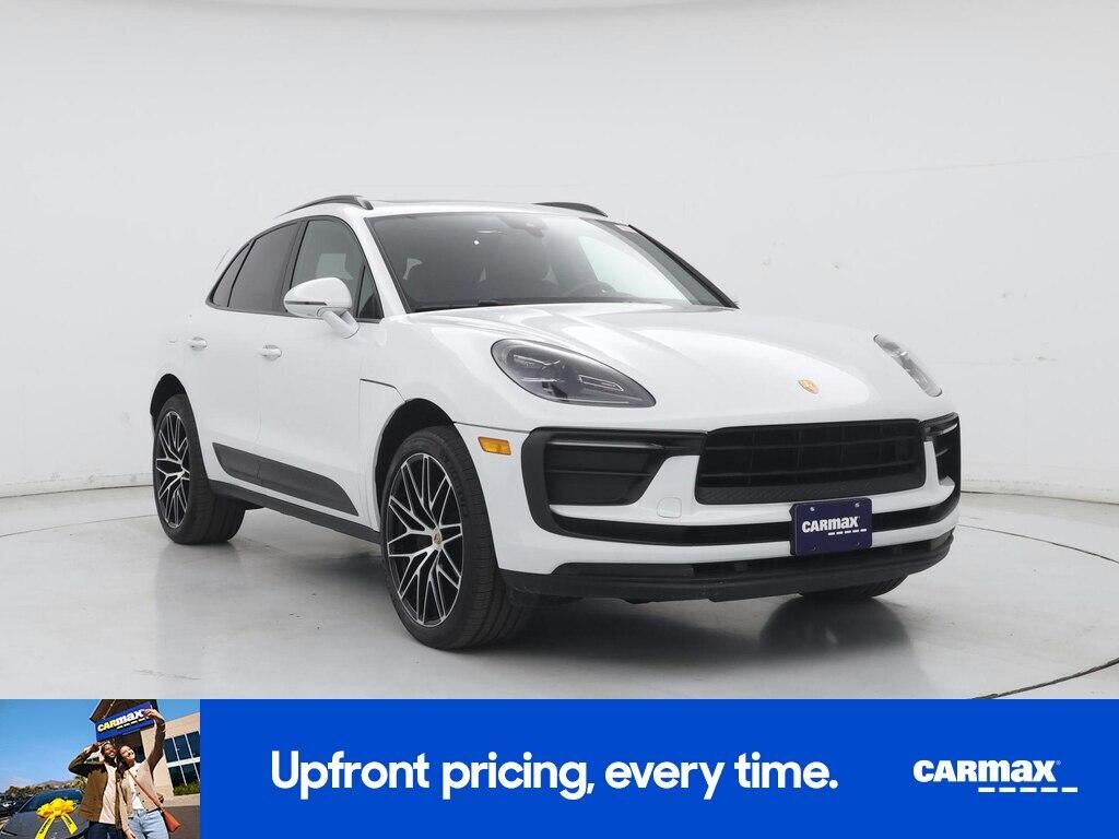 2022 PORSCHE Macan