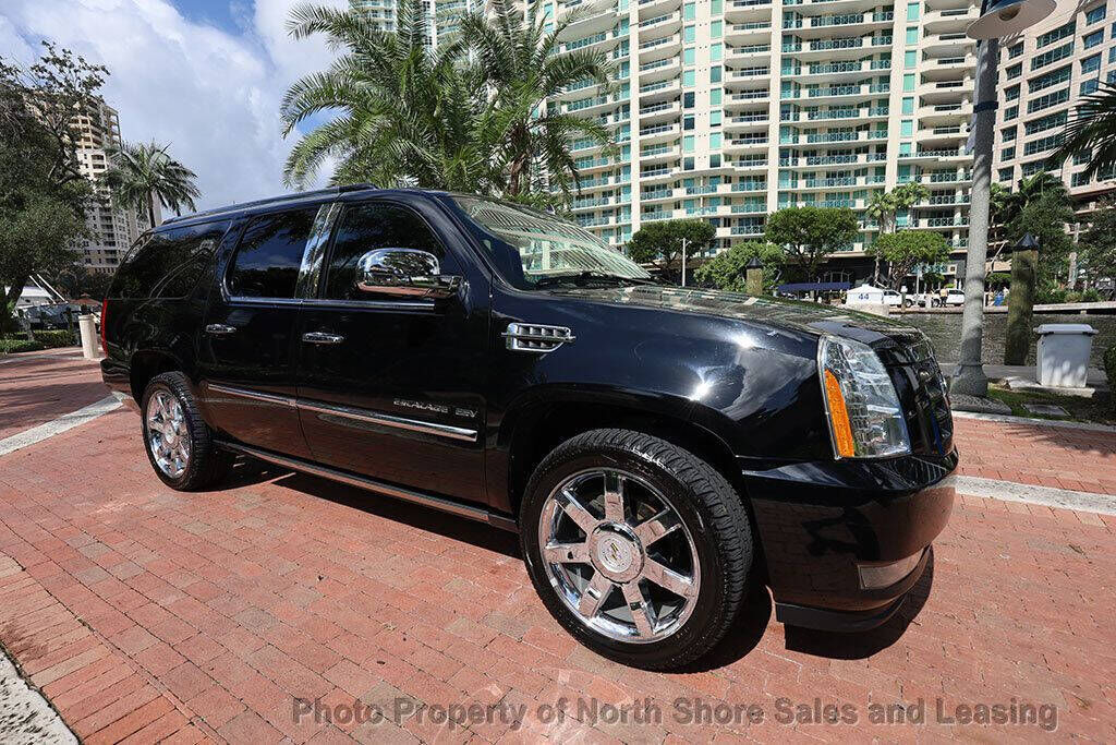 2010 CADILLAC Escalade