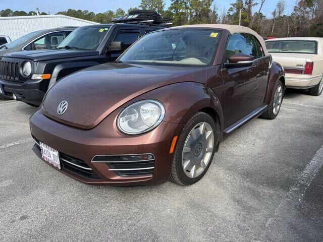 2017 VOLKSWAGEN Beetle