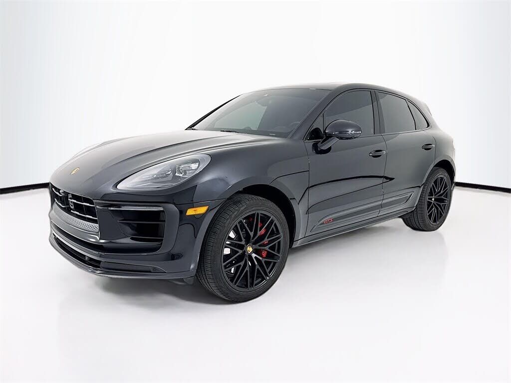 2025 PORSCHE Macan