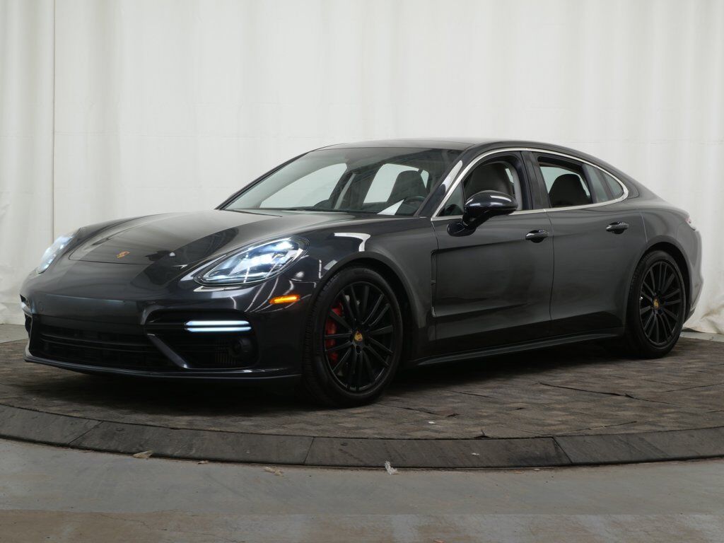 2017 PORSCHE Panamera