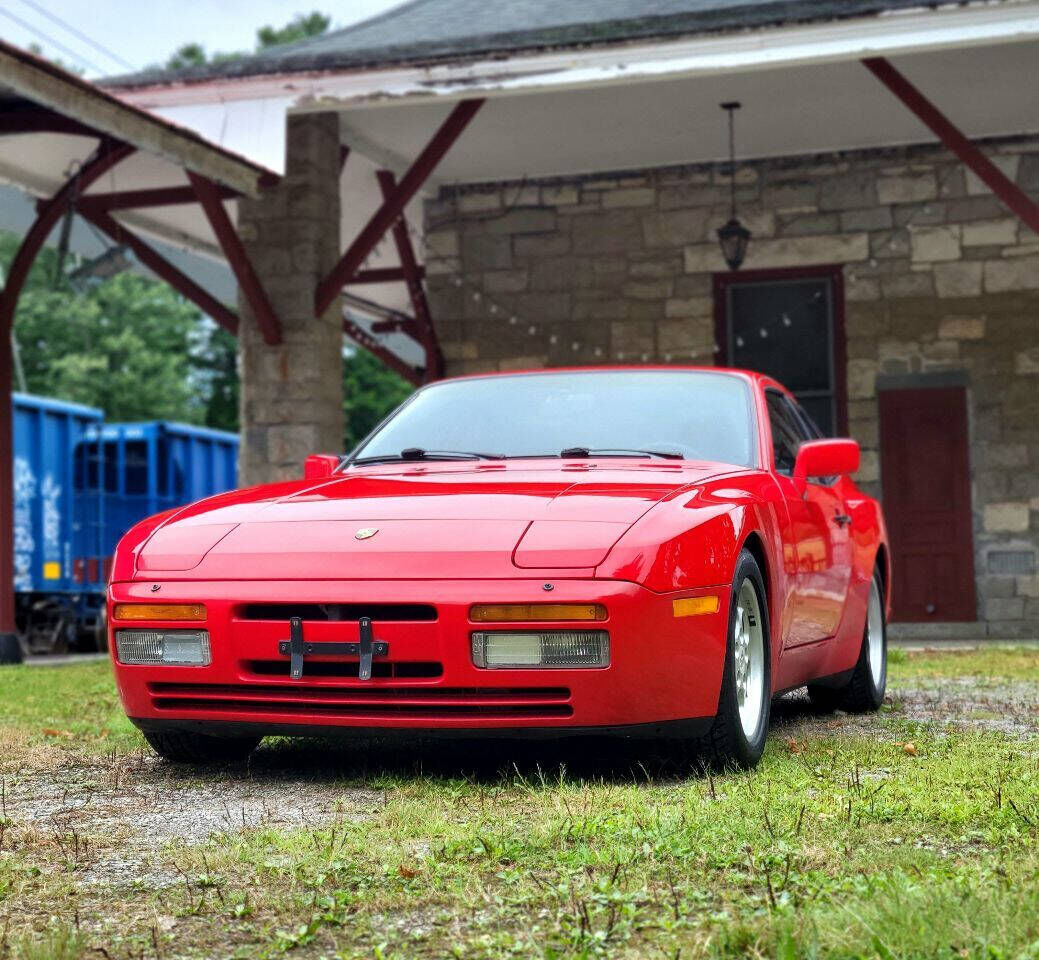 1986 PORSCHE 944