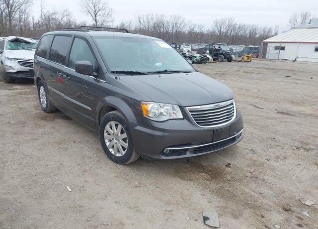 2016 CHRYSLER Town and Country