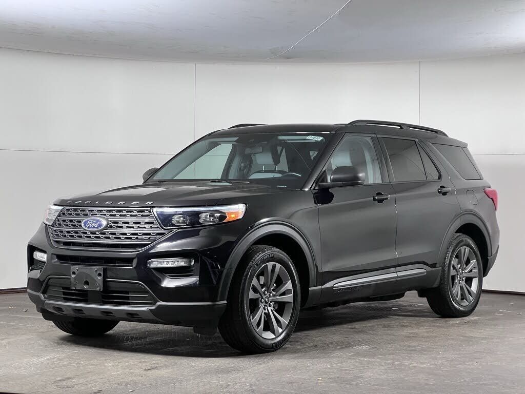 2021 FORD Explorer