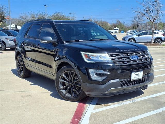 2017 FORD Explorer