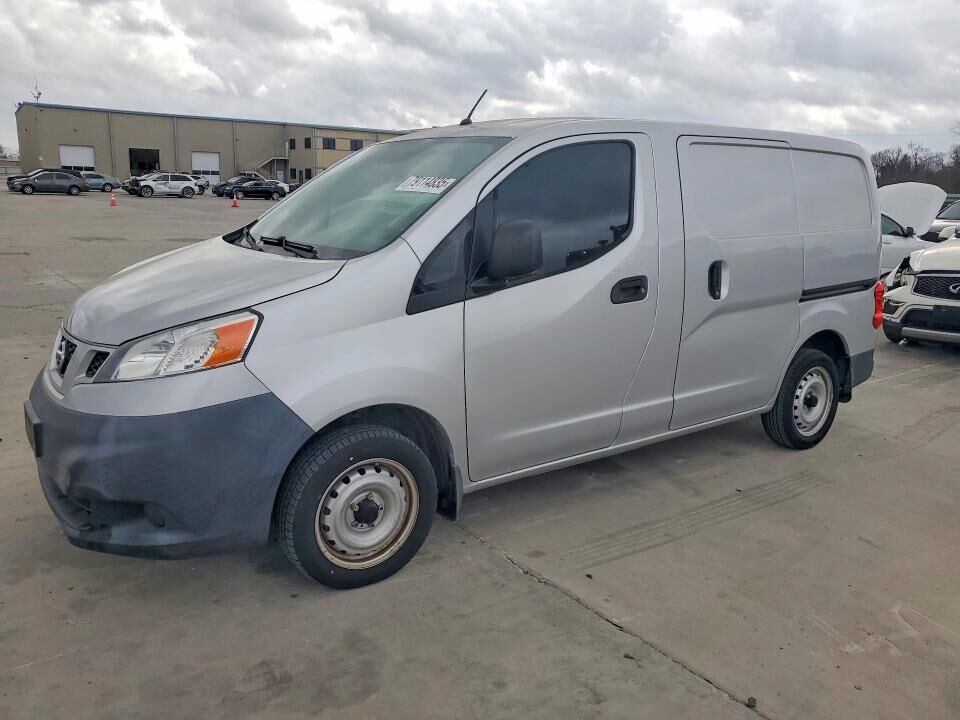 2015 NISSAN NV200