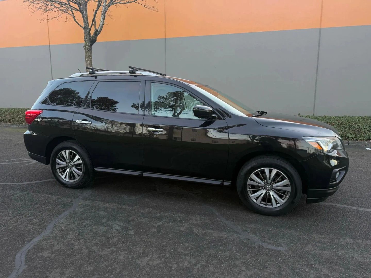 2017 NISSAN Pathfinder
